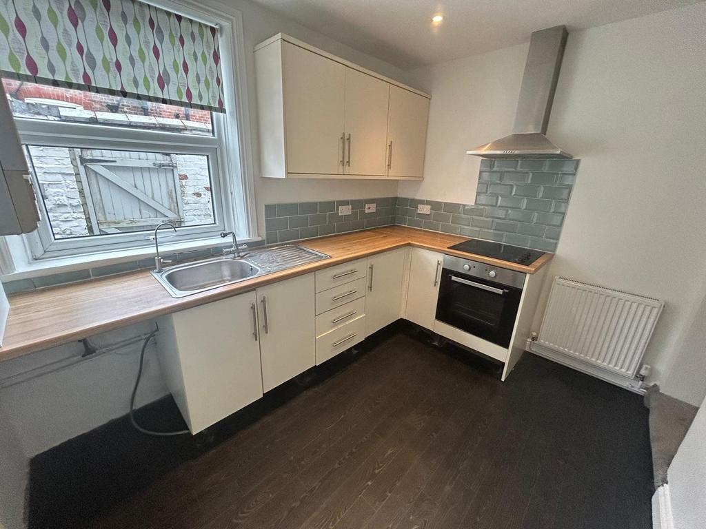 Kitchen b