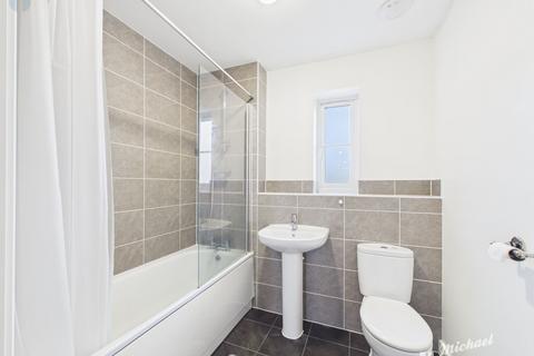 2 bedroom maisonette for sale, Cardinal Drive, Aylesbury