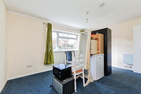 3 bedroom end of terrace house for sale, Vardon Road, Stevenage