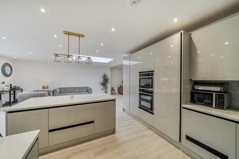 4 bedroom bungalow for sale, Eastern Avenue, Pinner