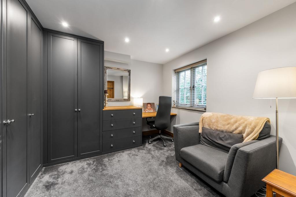 Primary dressing room