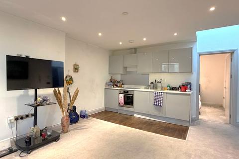 Elgin Avenue, Maida Vale, London W9