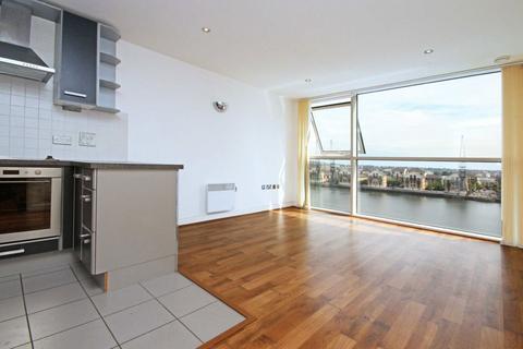1 bedroom flat to rent, Western Gateway, London E16