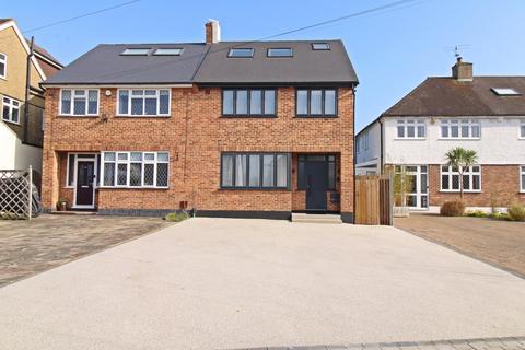Hayes Chase, West Wickham, BR4