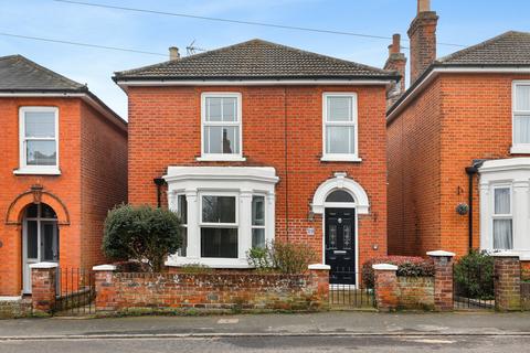3 bedroom detached house for sale, Ladysmith Avenue, Brightlingsea, Colchester, CO7