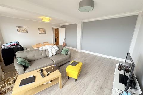 2 bedroom flat to rent, Ashford Road, London, NW2