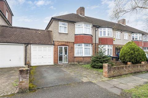undefined, Queen Mary Avenue, Morden SM4