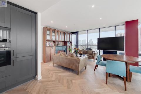3 bedroom apartment to rent, Saffron Wharf, Merino Gardens, E1W