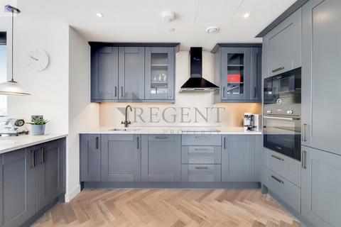 3 bedroom apartment to rent, Saffron Wharf, Merino Gardens, E1W