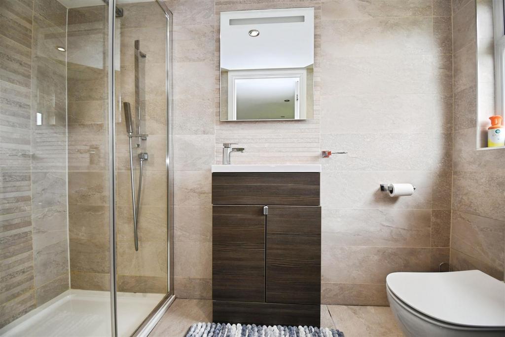 Bedroom two en-suite