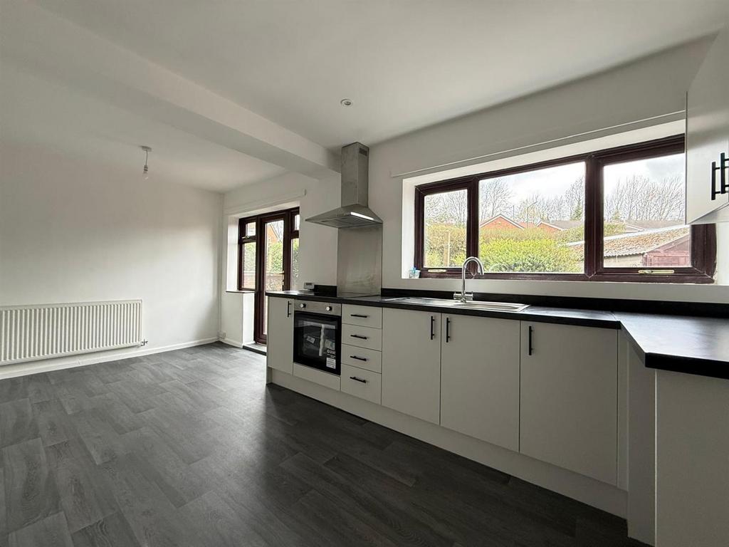 Dining kitchen