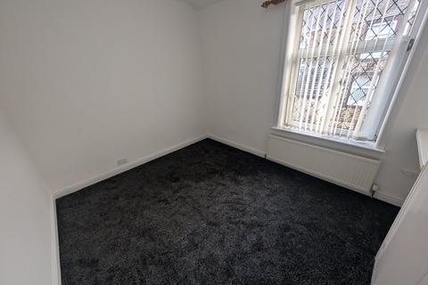 2 bedroom terraced house to rent, Granville St, Briercliffe