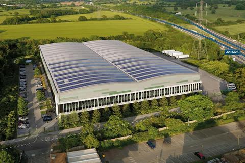 Distribution warehouse to rent - St Albans Rd South Mimms EN6 3ND