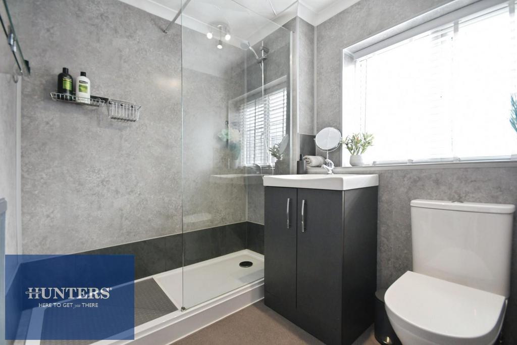BATHROOM 01.jpg