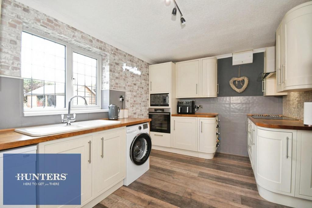 KITCHEN 01.jpg
