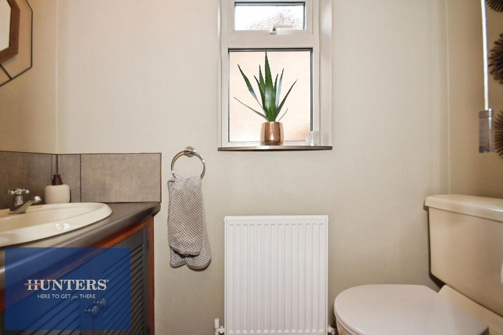 DOWNSTAIRS WC.jpg