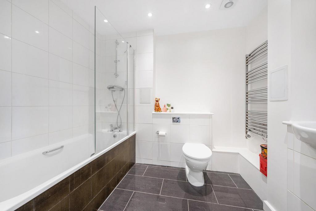 Bathroom.JPG