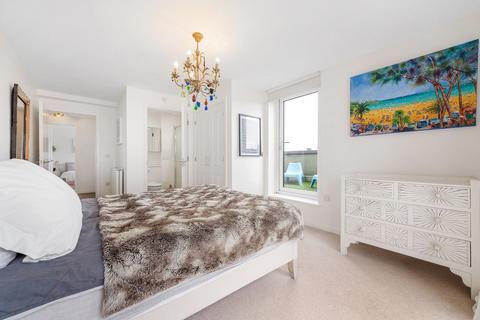3 bedroom penthouse for sale, Mullins Place, SW4