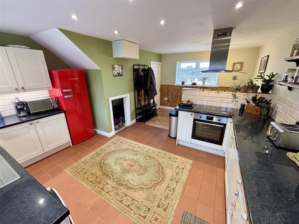 Open Plan Kitchen and Dining Room