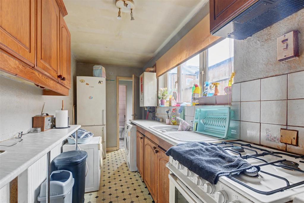 Kitchen 1.jpeg