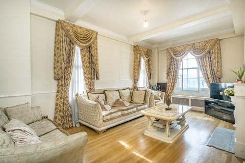 3 bedroom flat for sale, George Street, London W1H