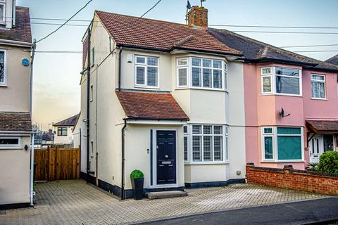 4 bedroom semi-detached house for sale, Rayleigh Road, Hutton, Brentwood, CM13