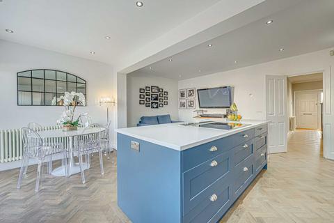 4 bedroom semi-detached house for sale, Rayleigh Road, Hutton, Brentwood, CM13