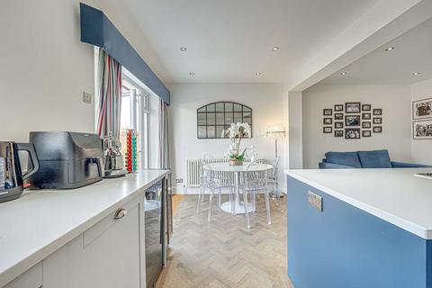 4 bedroom semi-detached house for sale, Rayleigh Road, Hutton, Brentwood, CM13
