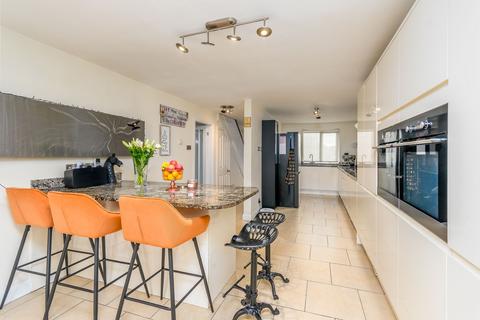 undefined, Cherry Close, Evesham WR11