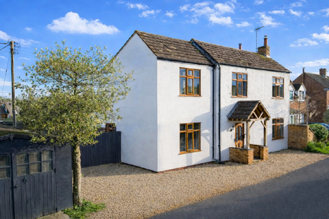 4 bedroom detached house for sale, Kents Lane, Stratford-upon-avon CV37