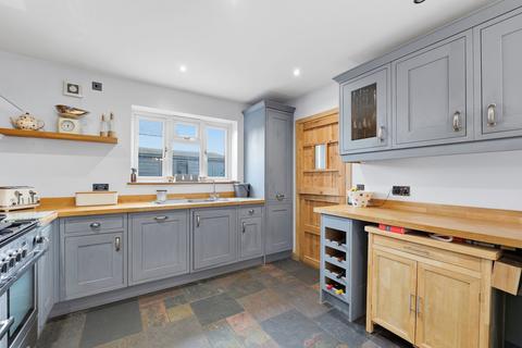 4 bedroom detached house for sale, Kents Lane, Stratford-upon-avon CV37