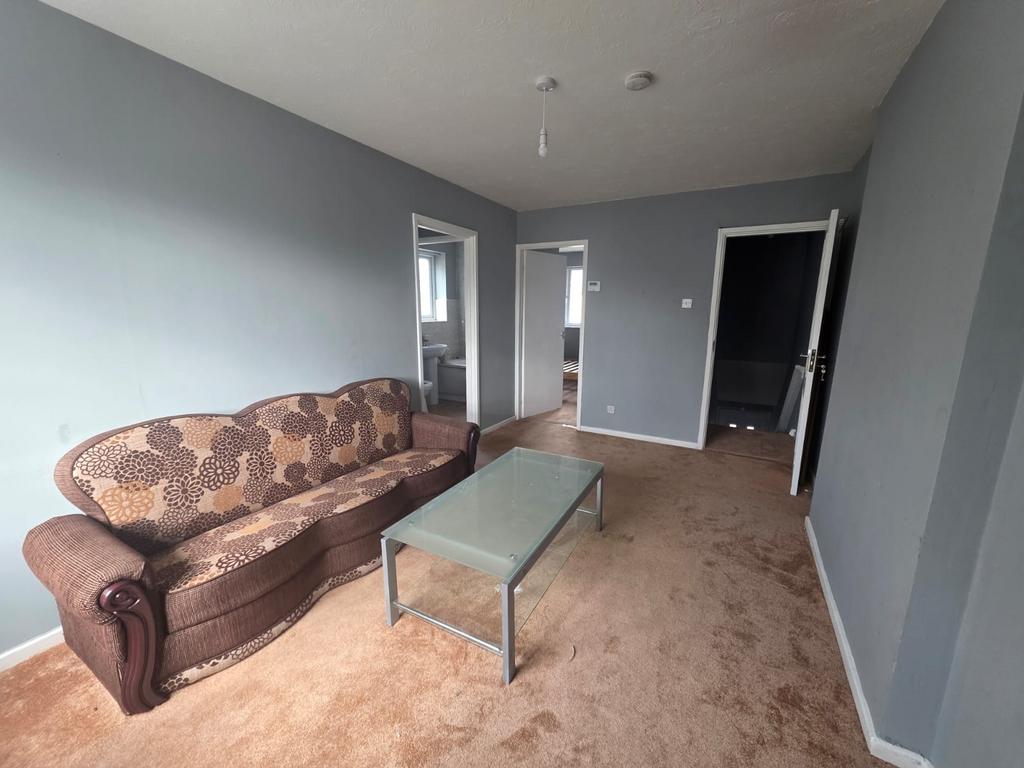 12 Mayfair, Bradford, BD5 0 LQ