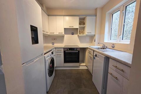 undefined, Autumn Drive, Sutton SM2