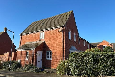 3 bedroom end of terrace house for sale, Connolly Road, Northampton NN5