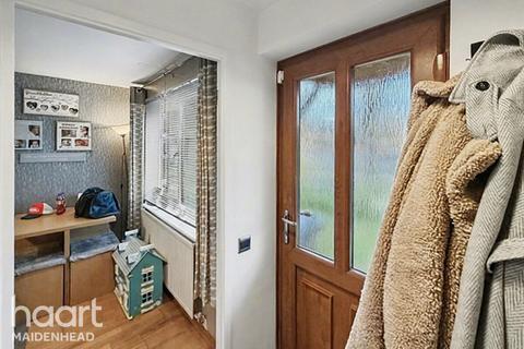 2 bedroom end of terrace house for sale, Bader Gardens, SLOUGH