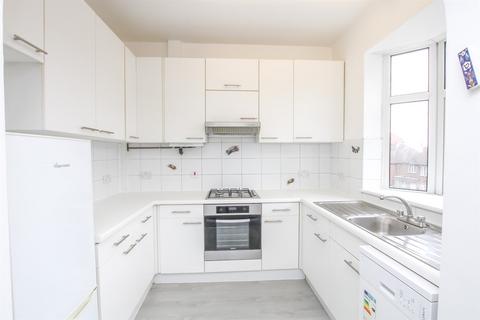 2 bedroom apartment to rent, Heriot Road, NW4