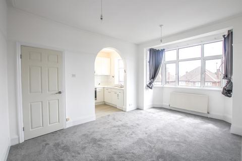 2 bedroom apartment to rent, Heriot Road, NW4