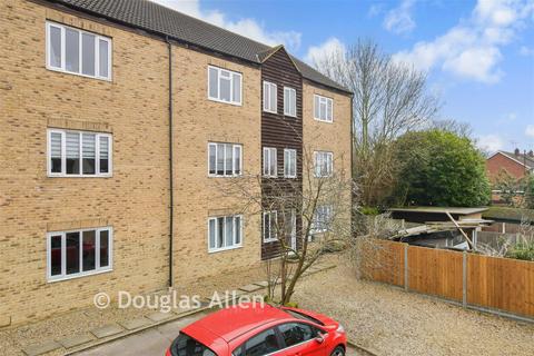 2 bedroom apartment for sale, Victoria Court, Stanford-Le-Hope SS17