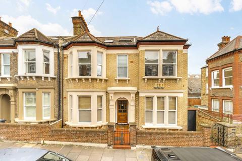 3 bedroom flat to rent, Tremadoc Road, London SW4