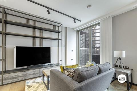 Studio to rent, Hewett Street, London EC2A
