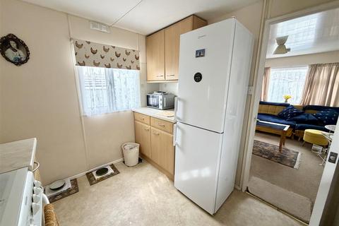 2 bedroom mobile home for sale, Chris Crescent, Upton Cross Park, Poole BH16
