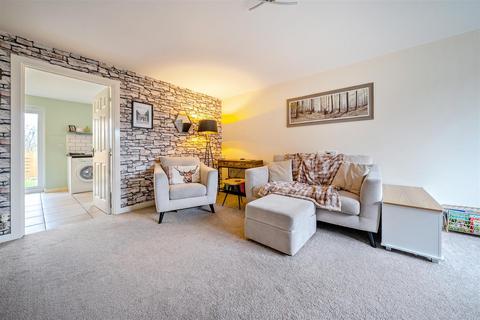 3 bedroom end of terrace house for sale, Hawkstone Close, Kidderminster