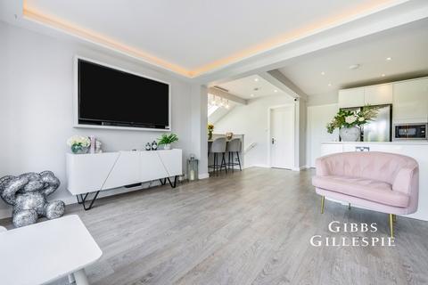 4 bedroom semi-detached house to rent, Middleton Drive, Pinner, Middlesex, HA5