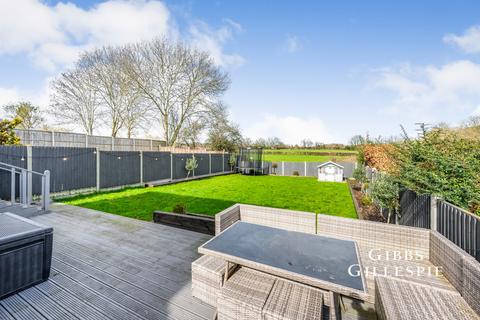 4 bedroom semi-detached house to rent, Middleton Drive, Pinner, Middlesex, HA5