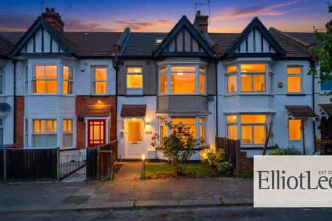 2 bedroom maisonette to rent, Heath Road, Harrow HA1