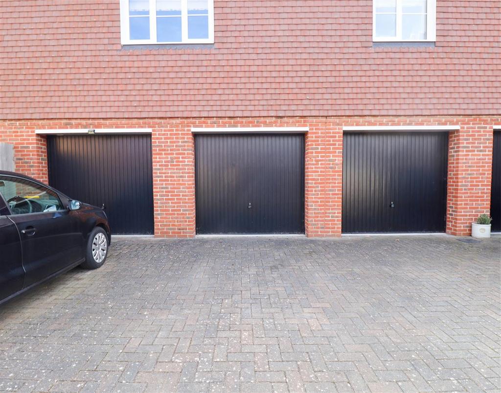 Garage.jpg