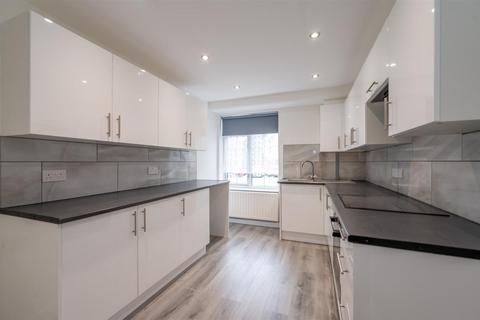1 bedroom flat to rent, Havant Road, Hayling Island PO11