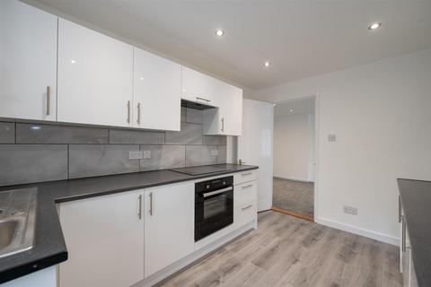 1 bedroom flat to rent, Havant Road, Hayling Island PO11