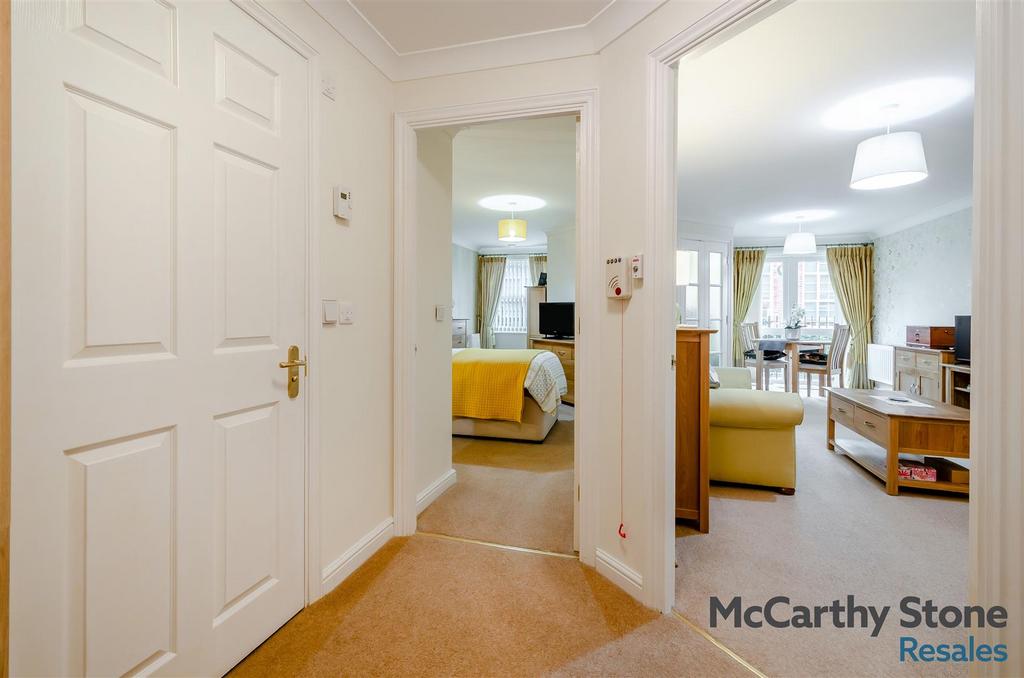 8680904-interior13.jpg