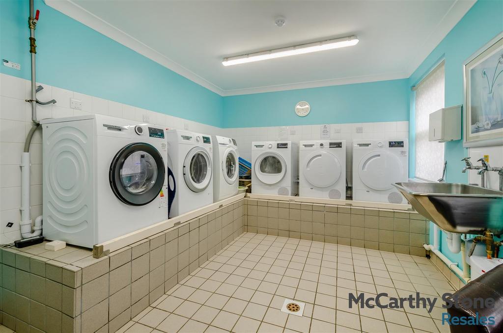8680904-interior18.jpg